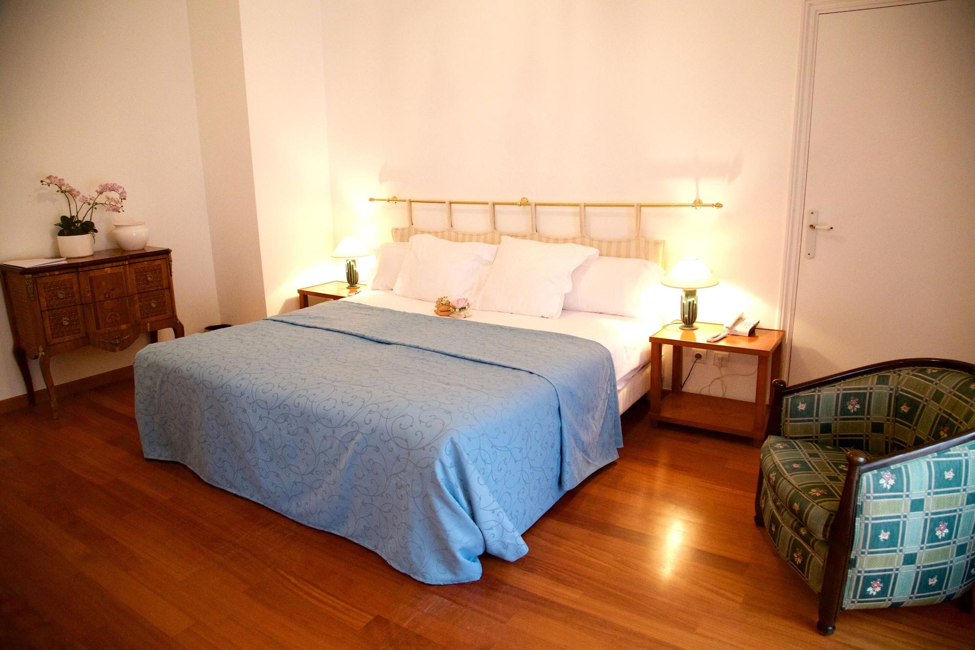 Grand Hotel Des Ambassadeurs Menton Luaran gambar
