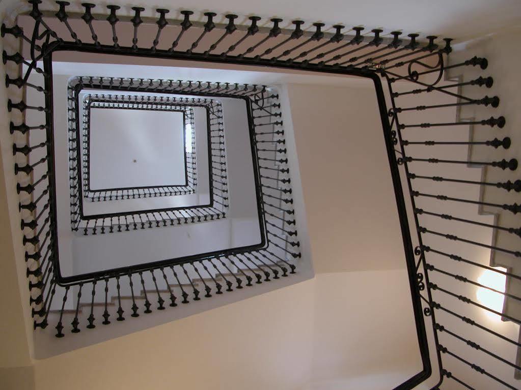 Grand Hotel Des Ambassadeurs Menton Luaran gambar